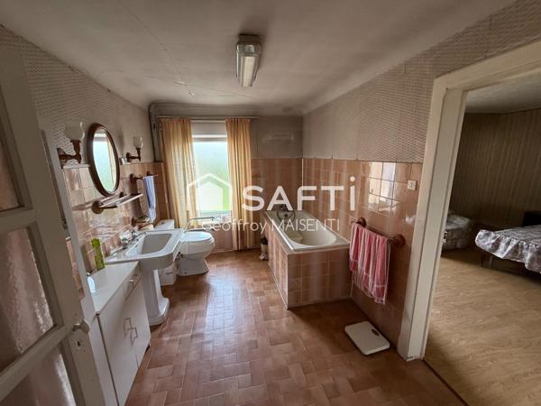 Maison de ville 4 pièces, 2 chambres à rénover