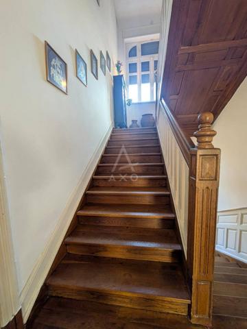 Superbe Maison de Maître de 1910  12 Pièces avec Beau Terrain Arboré