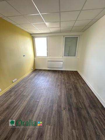 Local commercial · Location Caluire (69300)