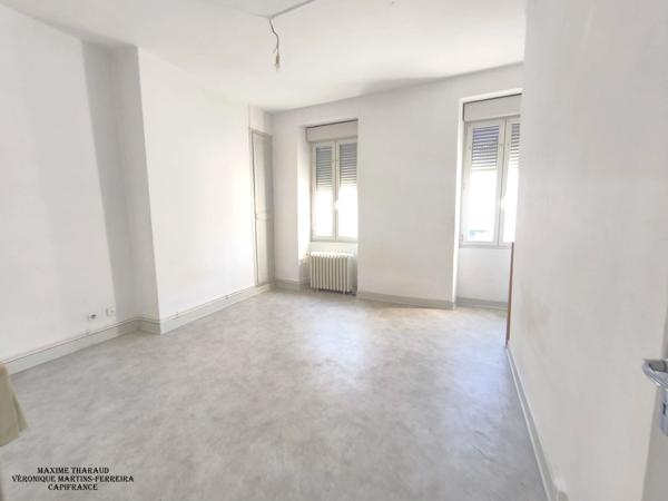 IMMEUBLE DE RAPPORT – CENTRE-VILLE DE VIERZON (18100) – 10 LOTS – FORTE RENTABILITÉ POTENTIELLE