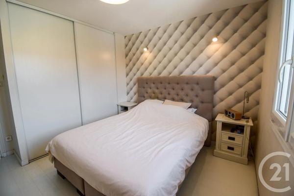 Maison à vendre  9 pièces - 180,34 m 2   MISERIEUX  - 01