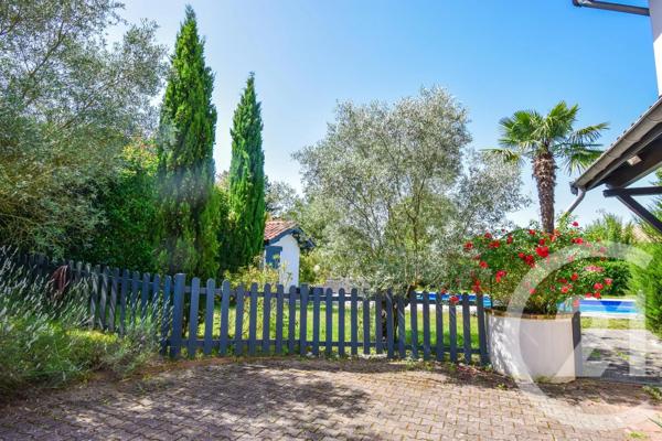 Maison à vendre  9 pièces - 180,34 m 2   MISERIEUX  - 01