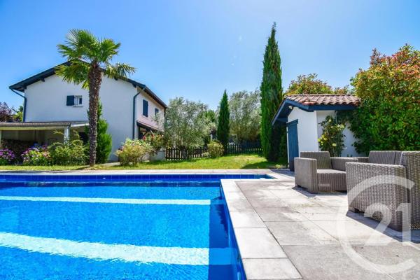 Maison à vendre  9 pièces - 180,34 m 2   MISERIEUX  - 01