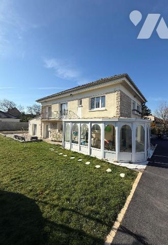 Saint-Memmie - A vendre - Maison familiale de 225 m² entièrement rénovée rare sur le secteur 
...