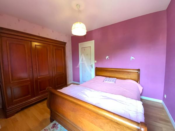 Grande maison à 10 minutes de Mirambeau + dépendances + petit étang