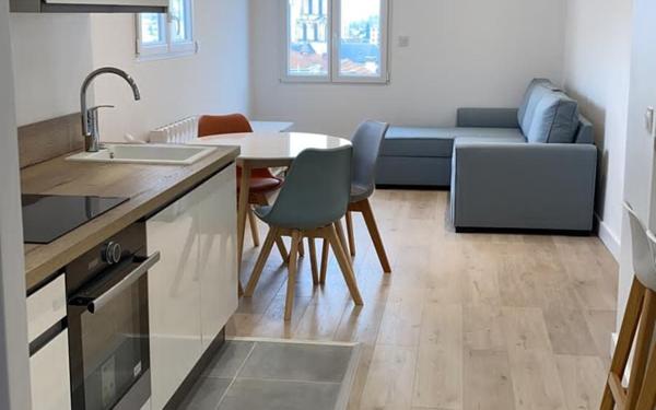 Appartement à louer    2 pièces • 44 m2 Rueil-Malmaison