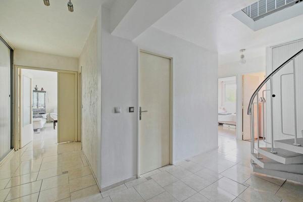 Appartement à vendre    4 pièces • 115 m2 Lagny-sur-Marne