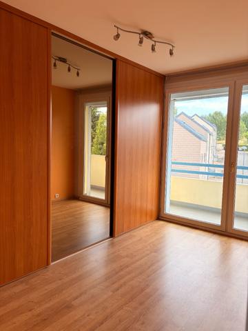 A LOUER APPARTEMENT  DEUX CHAMBRES A HARLY 02100