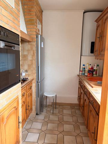A LOUER APPARTEMENT  DEUX CHAMBRES A HARLY 02100