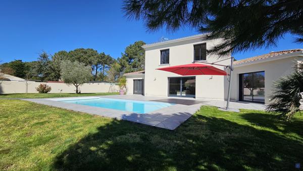 Villa de 169m² avec piscine