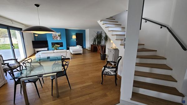 Villa de 169m² avec piscine