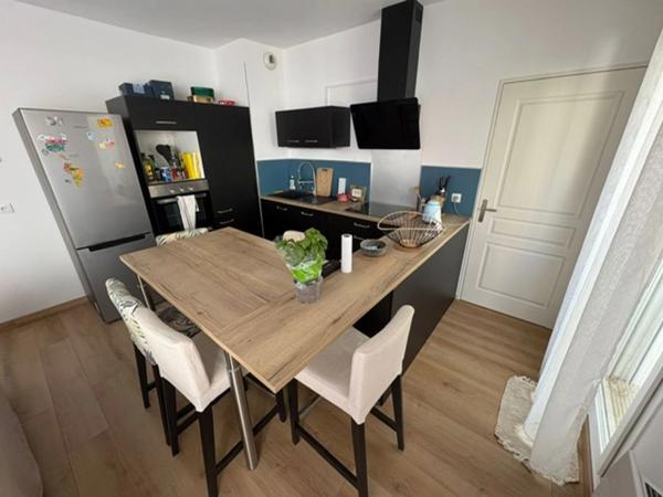 Appartement à vendre 3 pièces ROQUEVAIRE (13)+ TERRASSE 100 M2