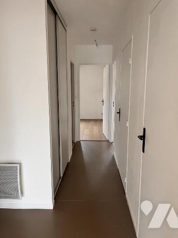 Appartement type 4 avec deux terrasses, cave et garage