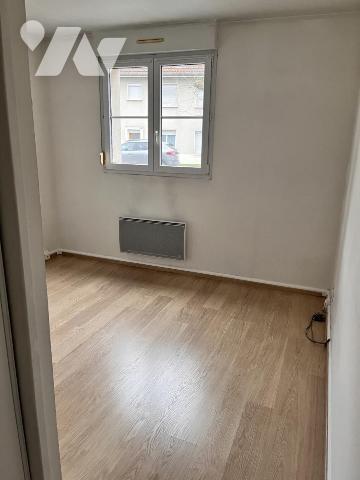Appartement type 4 avec deux terrasses, cave et garage