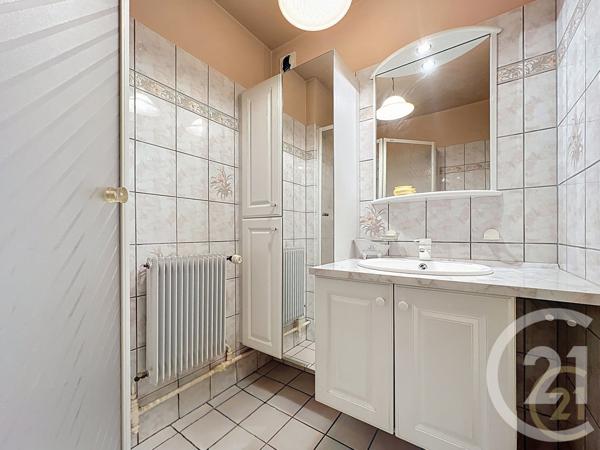 Appartement F4 à vendre  4 pièces - 75,19 m2 SOCHAUX - 25