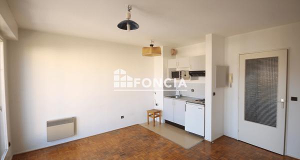 Location Studio 23.57 m² - Grenoble 38100