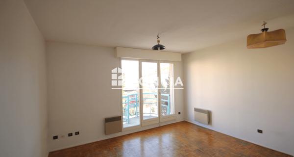 Location Studio 23.57 m² - Grenoble 38100