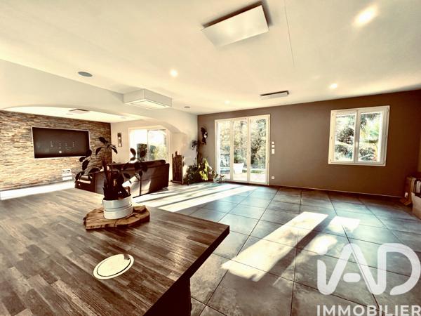 Maison à vendre 5 pièces 120 m² Nans-les-Pins