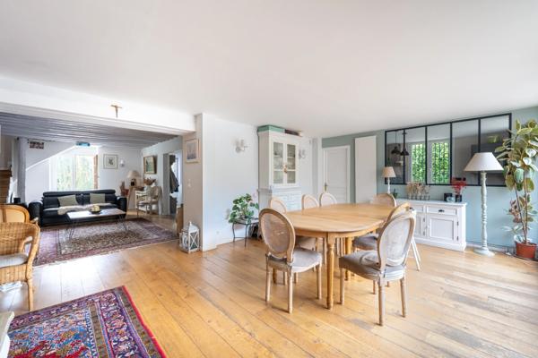 Maison familiale rénovée – 237 m² sur terrain de 1400 m² – Rambouillet, proche parc du Château