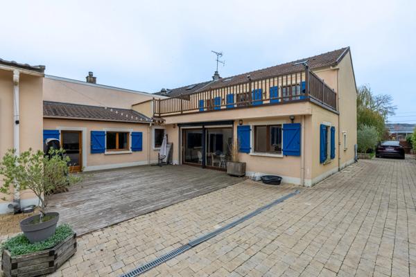 Maison familiale rénovée – 237 m² sur terrain de 1400 m² – Rambouillet, proche parc du Château