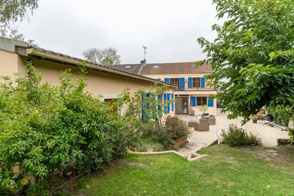 Maison familiale rénovée – 237 m² sur terrain de 1400 m² – Rambouillet, proche parc du Château