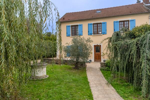 Maison familiale rénovée – 237 m² sur terrain de 1400 m² – Rambouillet, proche parc du Château