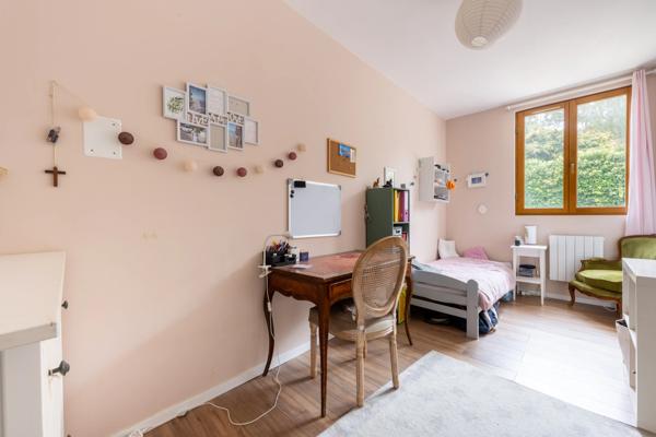 Maison familiale rénovée – 237 m² sur terrain de 1400 m² – Rambouillet, proche parc du Château