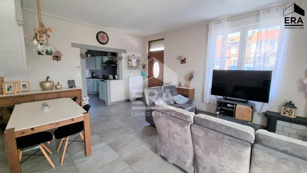 Maison en centre ville avec jardin et garage