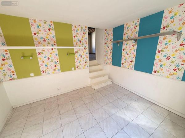 Immeuble de rapport à vendre à Nemours en Seine-et-Marne (77140), ref : 131   
centre-ville