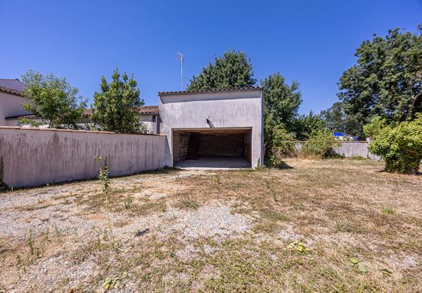 Dépendance à vendre à Périgny - 80 m², terrain 257 m², exposition Sud