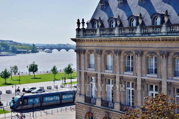 Bordeaux Jardin Public - Immeuble à usage mixte - John Taylor