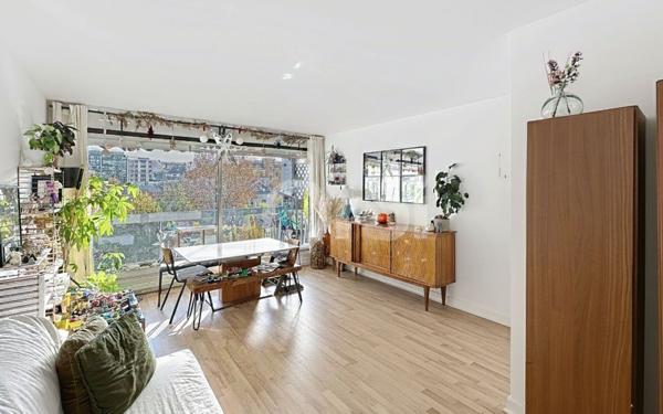 Appartement à vendre    3 pièces • 68 m2 Paris 15