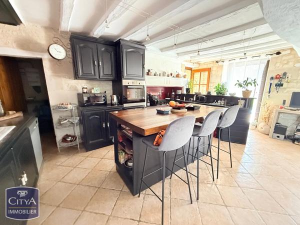 Maison à vendre 5 pièces 125m² La Roche-Rigault (86200)