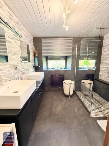 Maison à vendre 5 pièces 125m² La Roche-Rigault (86200)
