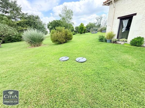 Maison à vendre 5 pièces 125m² La Roche-Rigault (86200)