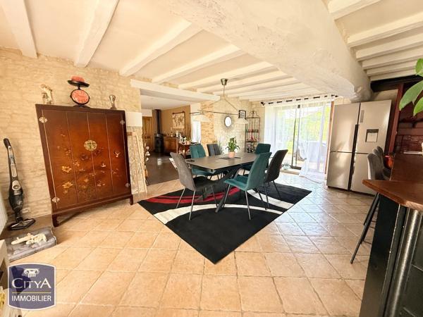 Maison à vendre 5 pièces 125m² La Roche-Rigault (86200)
