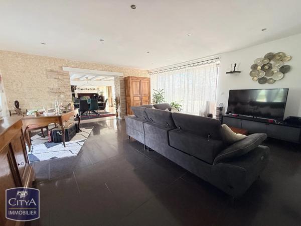 Maison à vendre 5 pièces 125m² La Roche-Rigault (86200)