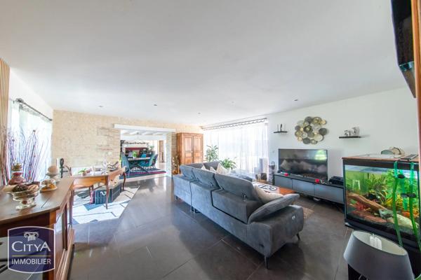 Maison à vendre 5 pièces 125m² La Roche-Rigault (86200)