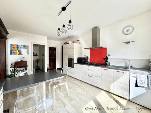 CÉBAZAT HYPERCENTRE – MAISON DE CARACTÈRE + T2 INDÉPENDANT – 183 m² HABITABLES ENV. – DÉPENDANCES – EXTÉRIEURS