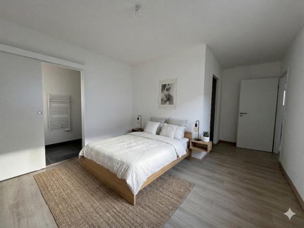 Maison avec Garage et Jardin