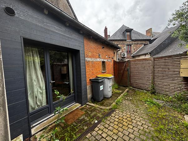 A LOUER - Appartement type 1 meublé centre de Saint Méen Le Grand