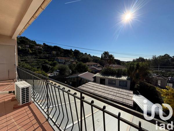 Appartement 5 pièces de 177 m² à Bormes-les-Mimosas (83230)