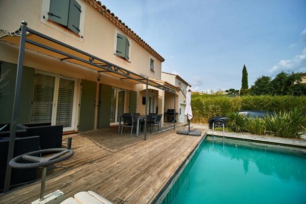 Maison récente et soignée avec piscine et garage