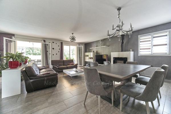 Maison récente et soignée avec piscine et garage