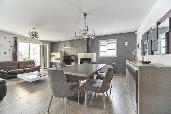 Maison récente et soignée avec piscine et garage