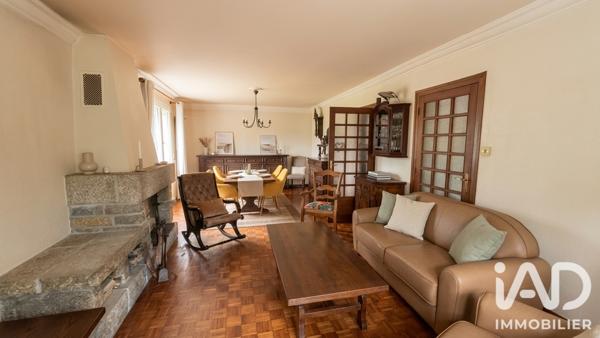Maison à vendre 6 pièces 145,56 m² Châteauneuf-du-Faou