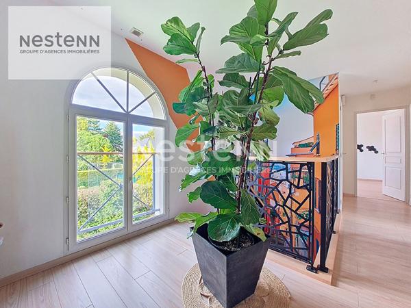 ORLEANS COTE SUD LES MONTEES / SAINT JEAN LE BLANC - Superbe maison contemporaine - esprit architecte - PISCINE CHAUFFEE - 5 chambres - superbe jardin clos et arboré - terrasse sud