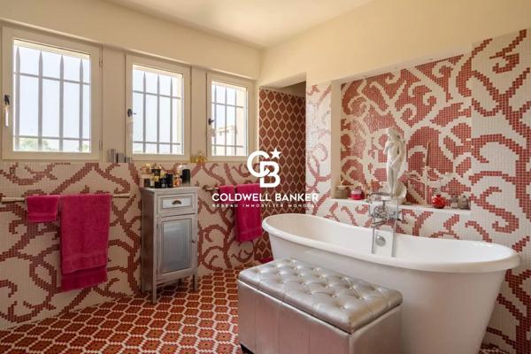 Mas 18 pièces à vendre Arles - 13200 / Réf: 86422837