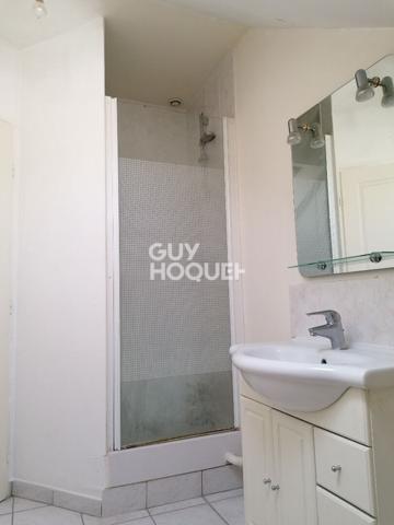 T2 en centre ville avec parking