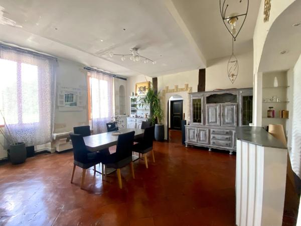 Maison de caractère 10 pièces avec piscine, dépendance et greniers aménageable (idéal gîtes) à SAINT SEVER (40)